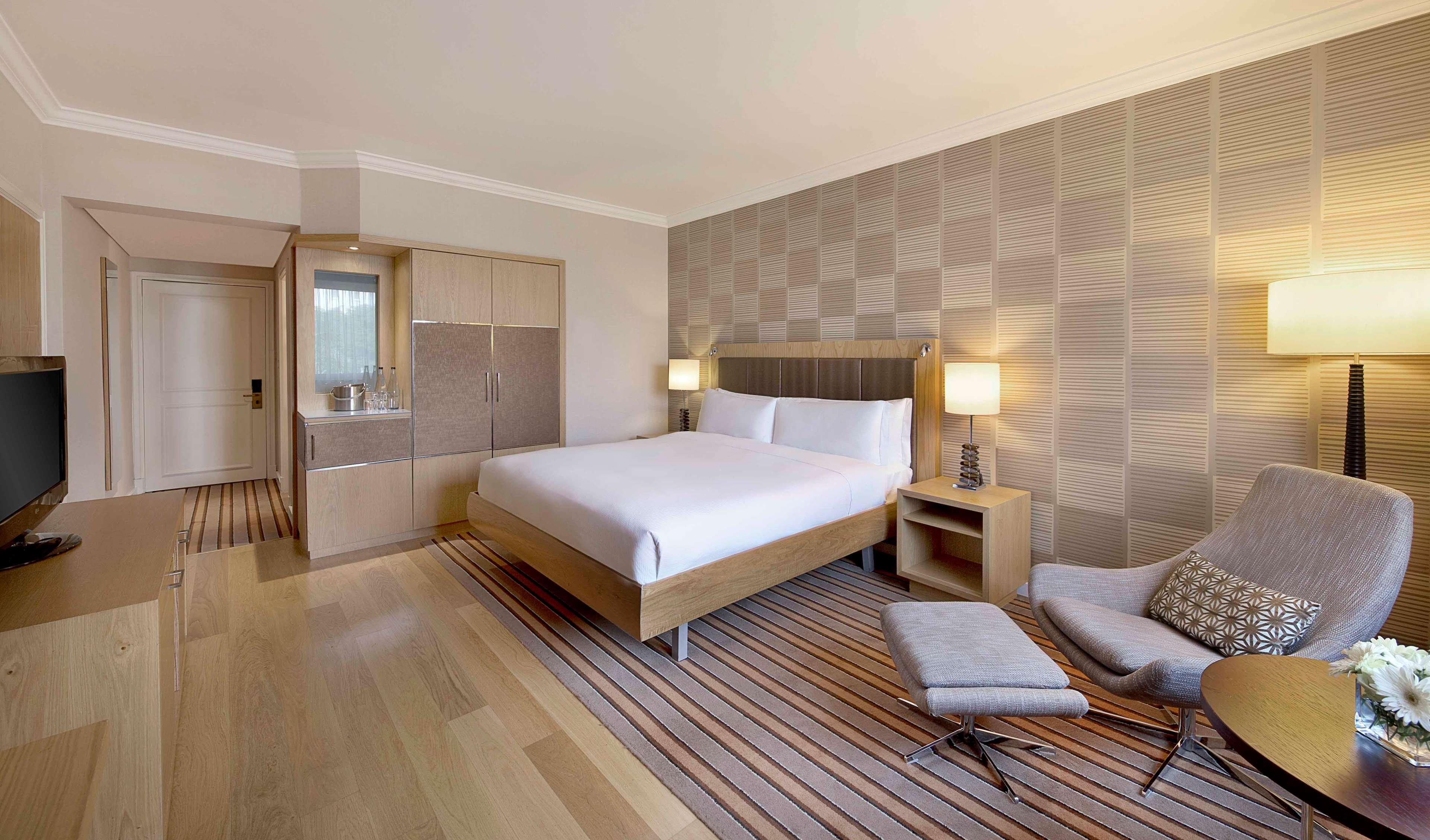 Nh Johannesburg Sandton Экстерьер фото A room at the hotel