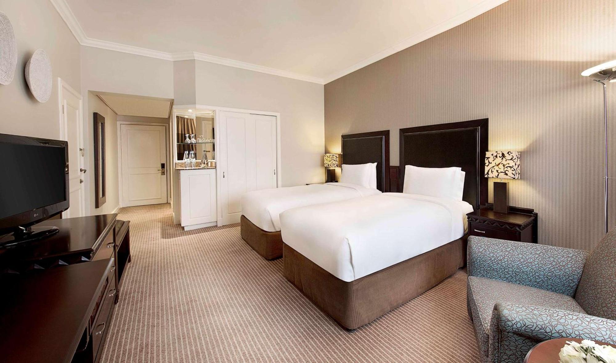 Nh Johannesburg Sandton Экстерьер фото A room at the Hilton London Paddington